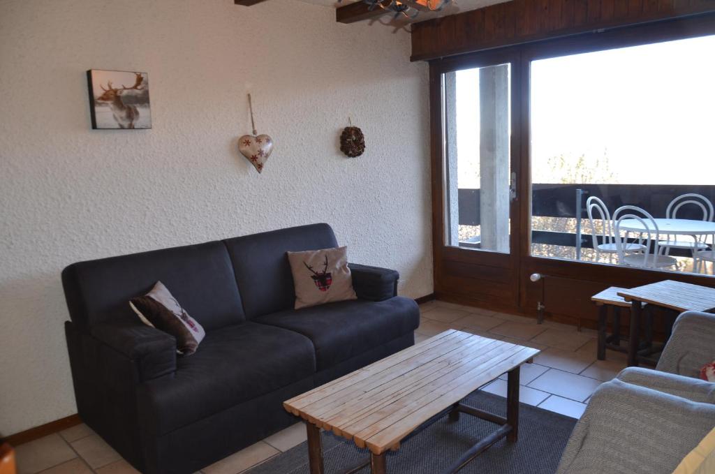 Immeuble Mont Noble room 5